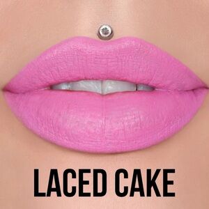 Jeffree Star Velvet Trap Laced Cake Lipstick
